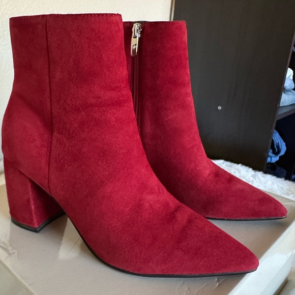 Marc Fisher Red Suede Ankle Boots - Picture 1 of 10